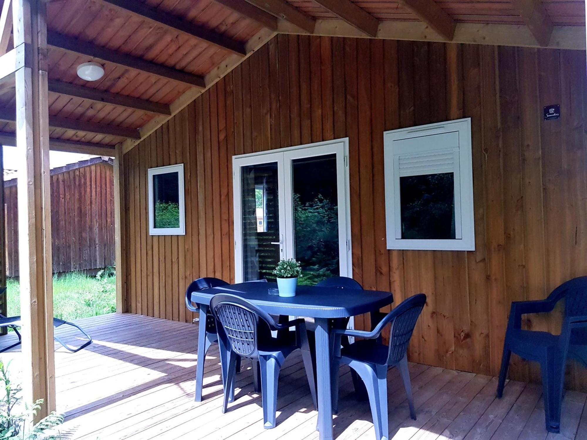 Chalet Ae Village *